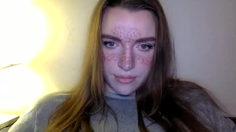 Snapshot of hoteffy chatting on February 18, 2026, 9:55 pm effy online show from February 18, 2026, 9:55 pm