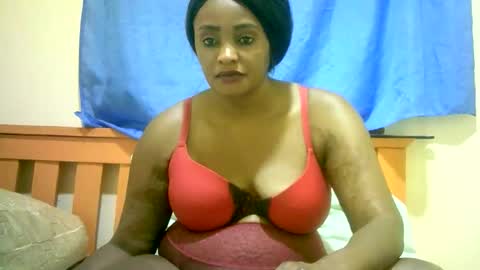 Snapshot of hotgold_311379 chatting on February 16, 2026, 6:15 pm hotgold_311379 online show from February 16, 2026, 6:15 pm