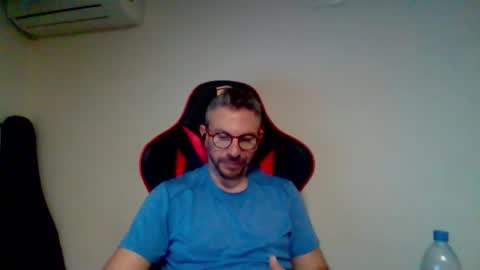 Snapshot of huge__cumshot chatting on February 17, 2026, 6:14 pm huge__cumshot online show from February 17, 2026, 6:14 pm