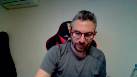 Snapshot of huge__cumshot chatting on March 3, 2026, 6:58 pm huge__cumshot online show from March 3, 2026, 6:58 pm