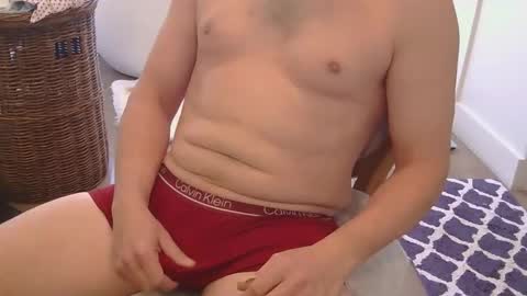 hugejass25 online show from February 22, 2026, 5:44 pm