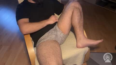 Snapshot of hundick696 chatting on November 30, 2025, 1:48 pm hundick696 online show from November 30, 2025, 1:48 pm