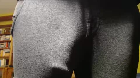 Big uncut cock dripping online show from January 13, 2026, 12:38 am