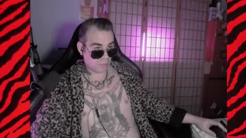 Snapshot of hypnosexray chatting on January 16, 2025, 11:26 am Mistress Magenta online show from January 16, 2025, 11:26 am