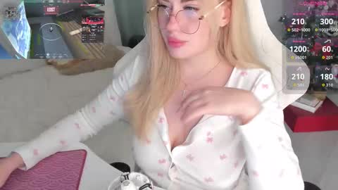 Snapshot of i_want_you_eva chatting on January 10, 2026, 3:14 pm HiI am EvaPVT is open online show from January 10, 2026, 3:14 pm