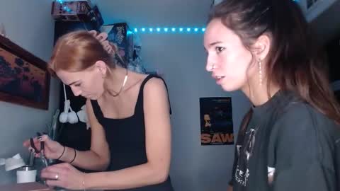 Snapshot of icyduo chatting on March 12, 2025, 3:40 pm doubletrouble online show from March 12, 2025, 3:40 pm