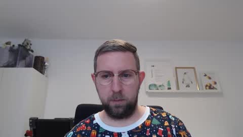 Snapshot of iggi2707 chatting on December 6, 2024, 8:26 am ner d online show from December 6, 2024, 8:26 am