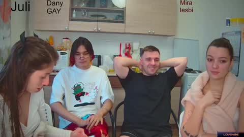 Julia and Mira online show from January 9, 2025, 10:31 am