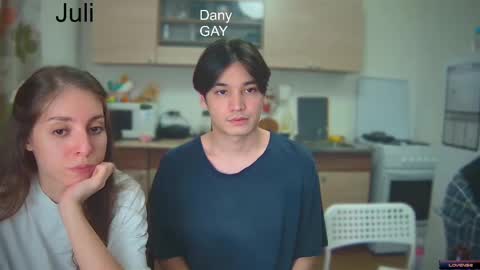 Julia and Mira online show from January 14, 2025, 4:29 pm