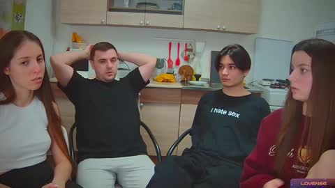 Julia and Mira online show from January 27, 2025, 6:31 pm