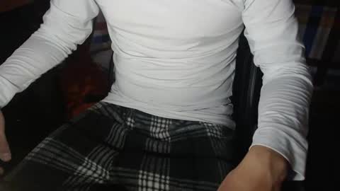 Snapshot of im_dave21 chatting on October 21, 2025, 12:39 pm im_dave21 online show from October 21, 2025, 12:39 pm