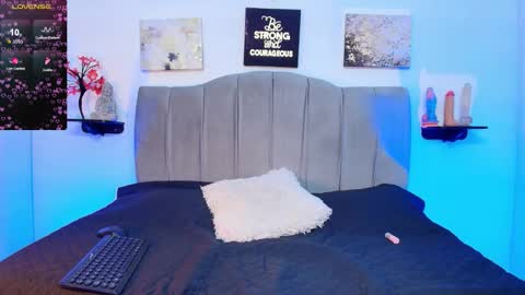 Snapshot of im_riley_ chatting on February 23, 2026, 7:00 pm im_riley_ online show from February 23, 2026, 7:00 pm