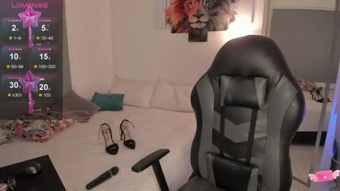 Snapshot of imacwenn_ chatting on January 30, 2025, 10:30 pm Sofia online show from January 30, 2025, 10:30 pm