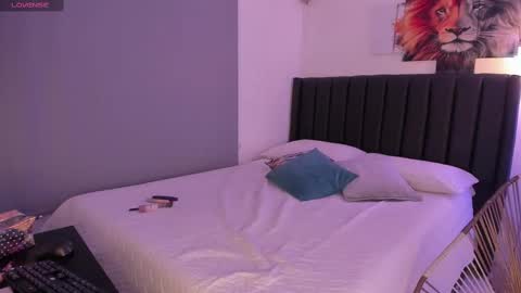 Snapshot of imacwenn_ chatting on February 18, 2025, 11:11 am Sofia online show from February 18, 2025, 11:11 am