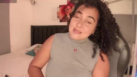 Snapshot of imacwenn_ chatting on March 8, 2025, 9:40 pm Sofia online show from March 8, 2025, 9:40 pm