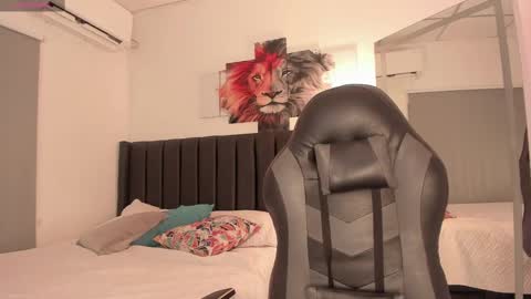 Snapshot of imacwenn_ chatting on March 10, 2025, 2:16 pm Sofia online show from March 10, 2025, 2:16 pm