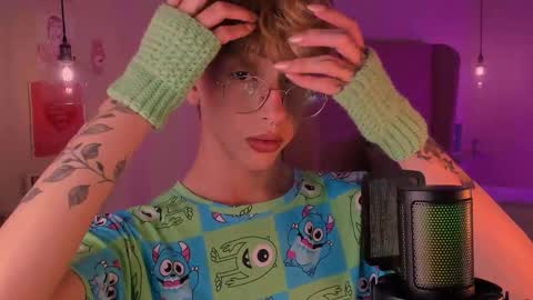 Damiano online show from October 6, 2025, 11:57 pm