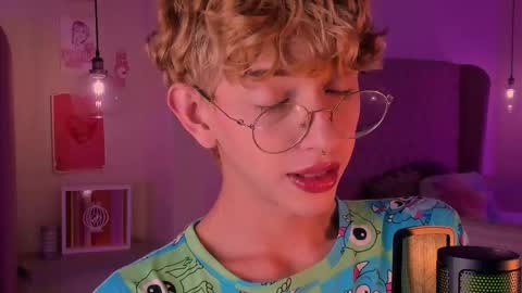 Damiano online show from October 24, 2025, 10:17 pm