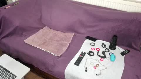 indian_exhibitionist online show from December 21, 2025, 10:17 pm