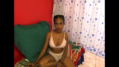 indianvixen07 online show from February 22, 2026, 4:05 pm