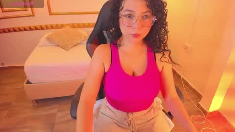 Irantzu online show from February 27, 2025, 7:37 pm