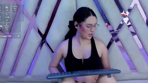 Isa online show from February 19, 2026, 3:02 am