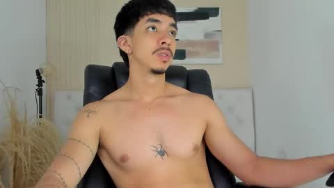 Snapshot of isaac_cryston chatting on February 13, 2026, 10:28 pm isaac_cryston online show from February 13, 2026, 10:28 pm