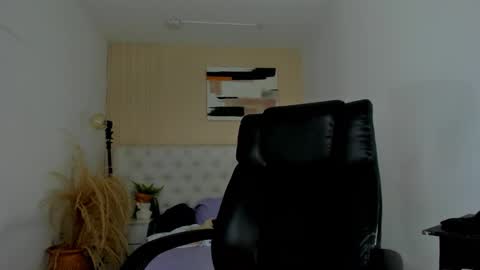 Snapshot of isaac_cryston chatting on February 16, 2026, 10:17 pm isaac_cryston online show from February 16, 2026, 10:17 pm