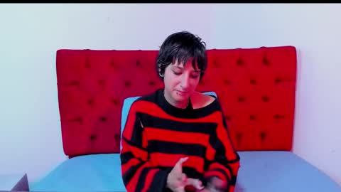 Isabel Cortez online show from October 22, 2025, 11:43 am