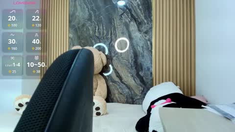 ISADORA online show from February 19, 2026, 10:22 am