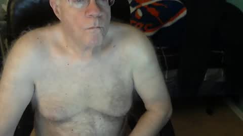 Snapshot of islesman22 chatting on February 10, 2025, 10:20 am islesman22 online show from February 10, 2025, 10:20 am