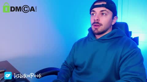 Snapshot of itslukiepooh chatting on November 23, 2025, 1:27 am Itslukiepooh online show from November 23, 2025, 1:27 am