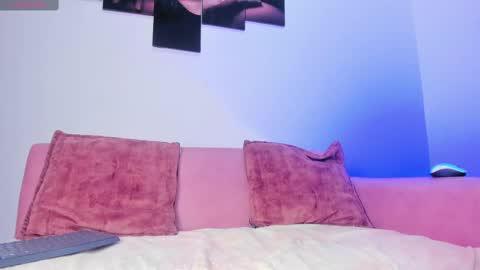 Snapshot of ivvi01 chatting on February 21, 2025, 7:21 pm IVVY online show from February 21, 2025, 7:21 pm