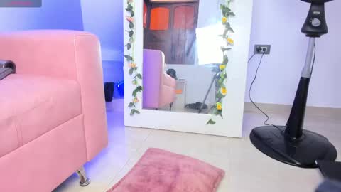 Snapshot of ivvi01 chatting on February 26, 2025, 7:49 pm IVVY online show from February 26, 2025, 7:49 pm