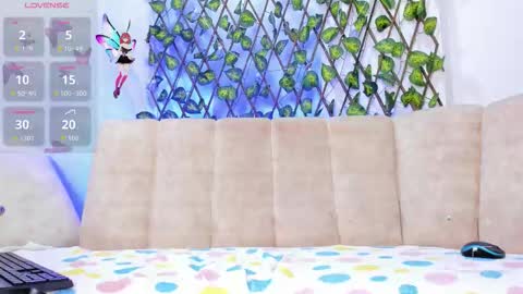 Snapshot of ivvi01 chatting on September 15, 2025, 8:31 pm IVVY online show from September 15, 2025, 8:31 pm