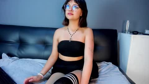 Snapshot of ivyghoot chatting on February 3, 2026, 7:19 pm IVY GOTH online show from February 3, 2026, 7:19 pm