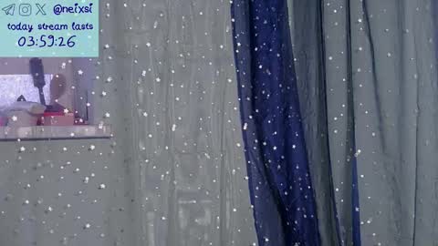 Snapshot of ixsi chatting on February 16, 2026, 4:52 am Nina online show from February 16, 2026, 4:52 am