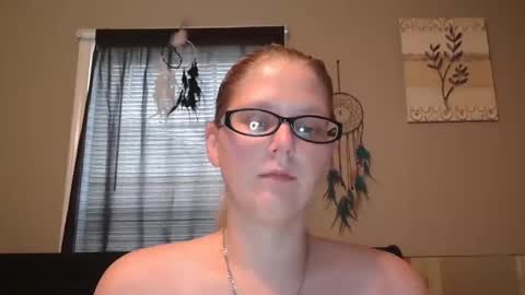 JadeLuv online show from December 28, 2024, 6:29 pm