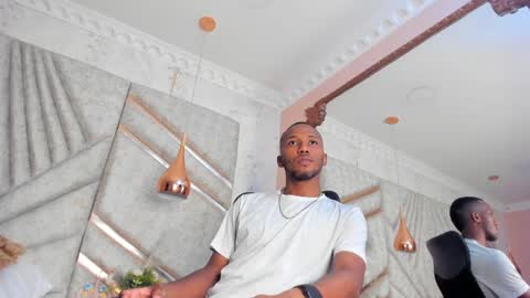 Snapshot of jamesparck chatting on January 24, 2025, 6:14 pm James online show from January 24, 2025, 6:14 pm