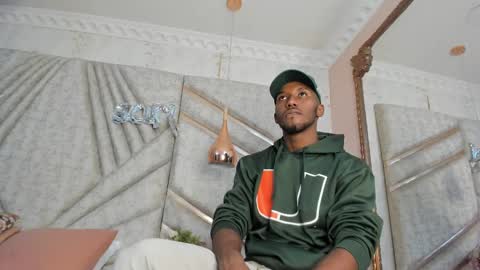 Snapshot of jamesparck chatting on February 19, 2025, 6:21 pm James online show from February 19, 2025, 6:21 pm