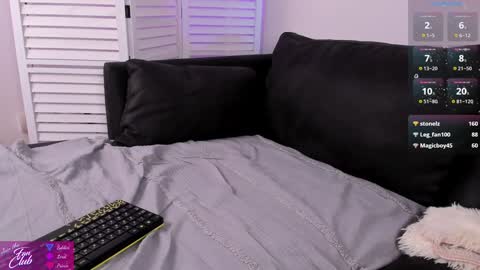 Snapshot of janes_art chatting on December 14, 2024, 7:14 pm Jane online show from December 14, 2024, 7:14 pm