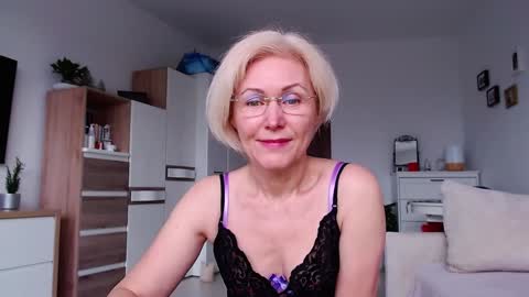 Snapshot of jasmin18v chatting on February 23, 2026, 7:28 am Jasmin room for people 40 online show from February 23, 2026, 7:28 am