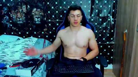 Snapshot of javiersexymann chatting on February 3, 2026, 5:05 am Javier online show from February 3, 2026, 5:05 am