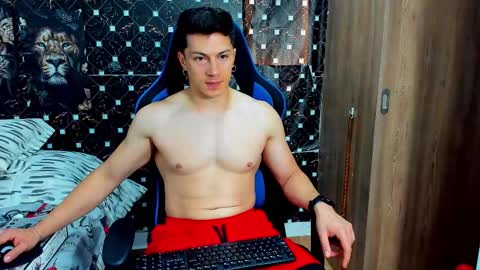 Snapshot of javiersexymann chatting on February 19, 2026, 6:15 pm Javier online show from February 19, 2026, 6:15 pm