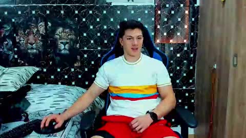 Snapshot of javiersexymann chatting on February 20, 2026, 7:03 pm Javier online show from February 20, 2026, 7:03 pm