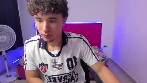 jean_burns online show from February 4, 2026, 7:42 pm