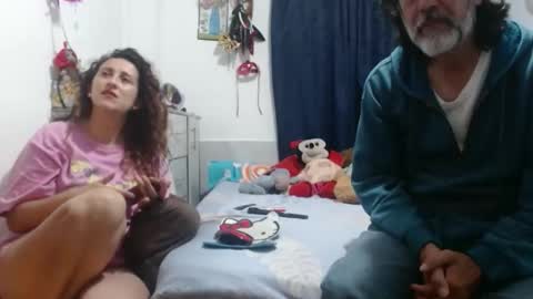 Snapshot of jeans_and_emma chatting on December 23, 2025, 2:42 am jeans_and_emma online show from December 23, 2025, 2:42 am