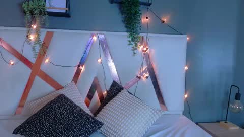 Snapshot of jenacooper__ chatting on February 1, 2026, 11:31 am Jena online show from February 1, 2026, 11:31 am