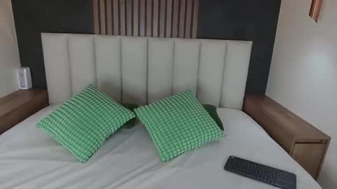 Snapshot of jenacooper__ chatting on February 8, 2026, 11:46 am Jena online show from February 8, 2026, 11:46 am