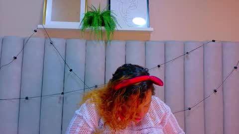 Snapshot of jenacooper__ chatting on February 25, 2026, 3:27 am Jena online show from February 25, 2026, 3:27 am